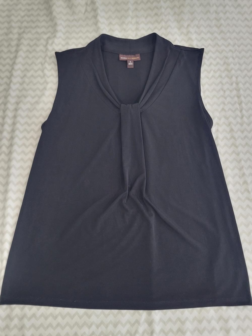 Dana Buchman Black Sleeveless Blouse Tie Neck Front Knit Top Shell Size Large
